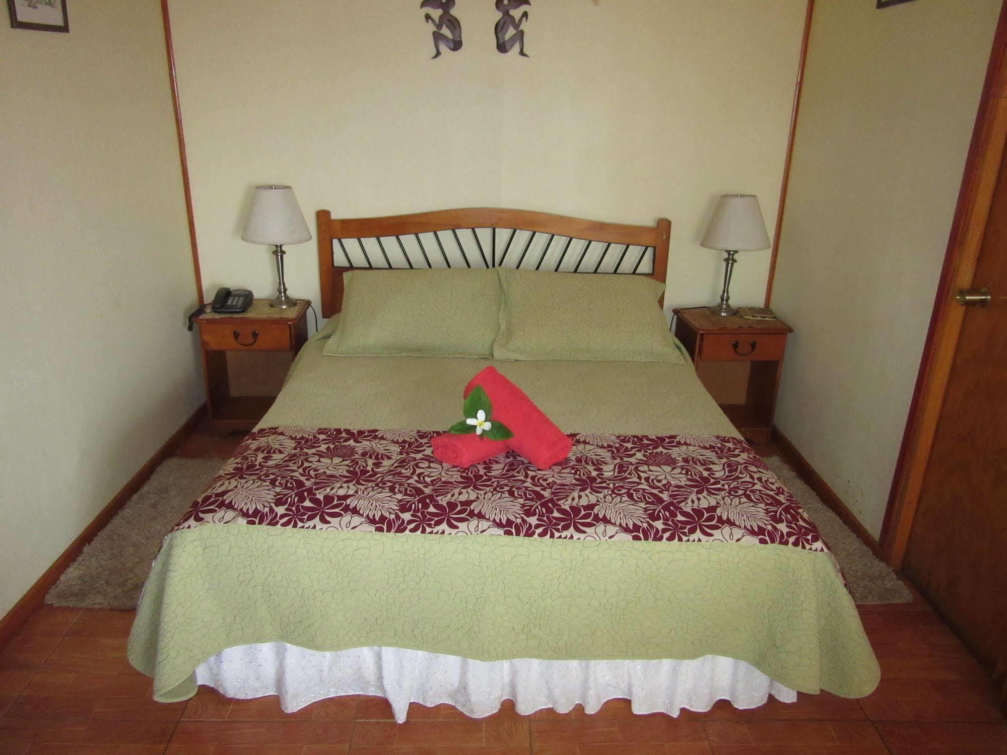 Mataveri Inn Hanga Roa Esterno foto